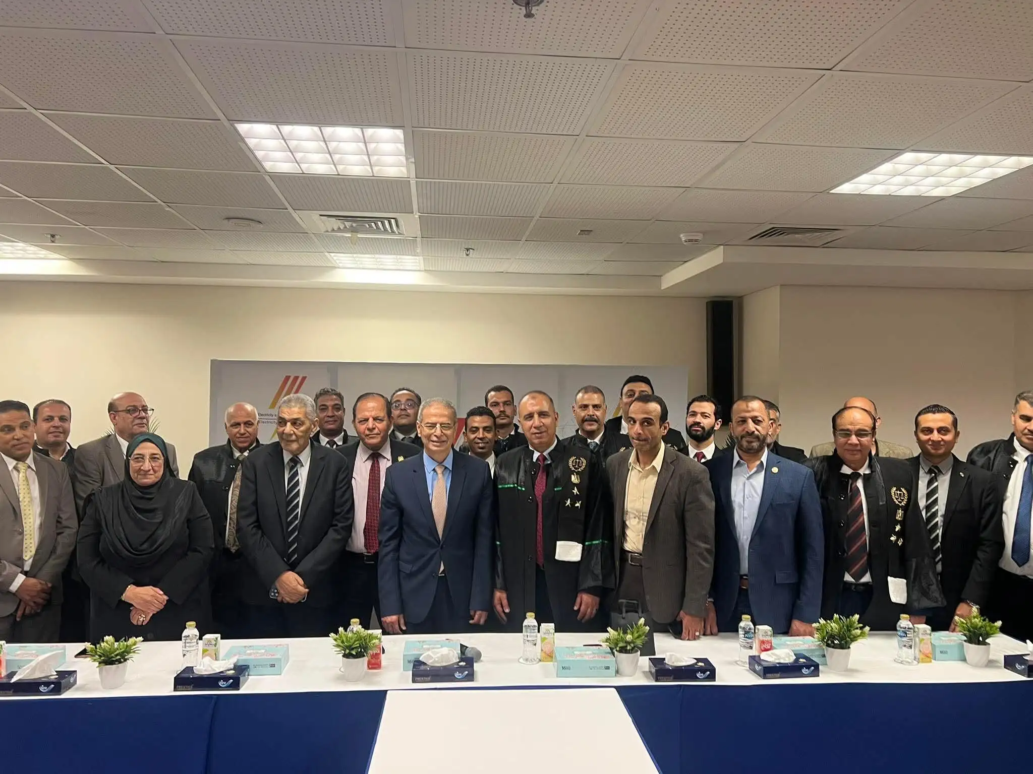 'الدسوقي' يشهد احتفالية تكريم المستشار 'ادهم عبد المحسن' لبلوغه سن المعاش بمشاركة قيادات قطاع الكهرباء 