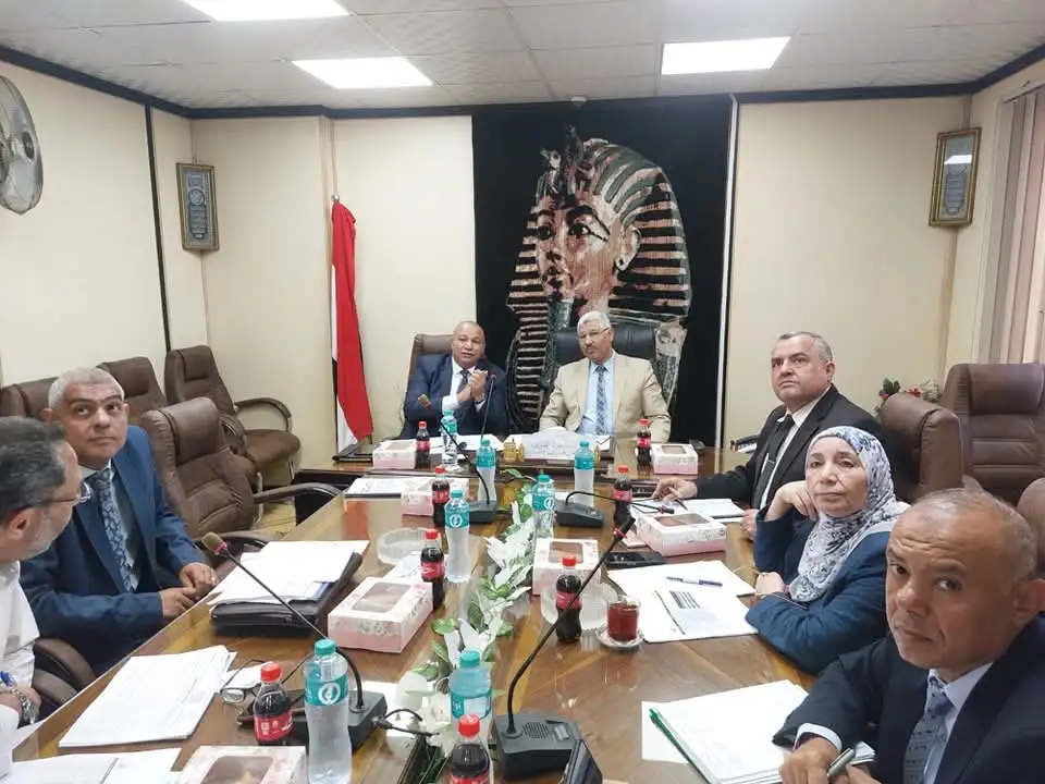 قيادات 'جنوب الدلتا' و 'نقل الكهرباء' يعقدان إجتماع اللجنة التنسيقية العليا بين الشركتين لمتابعة تأمين التغذية الكهربائية للمشروعات الاستثمارية