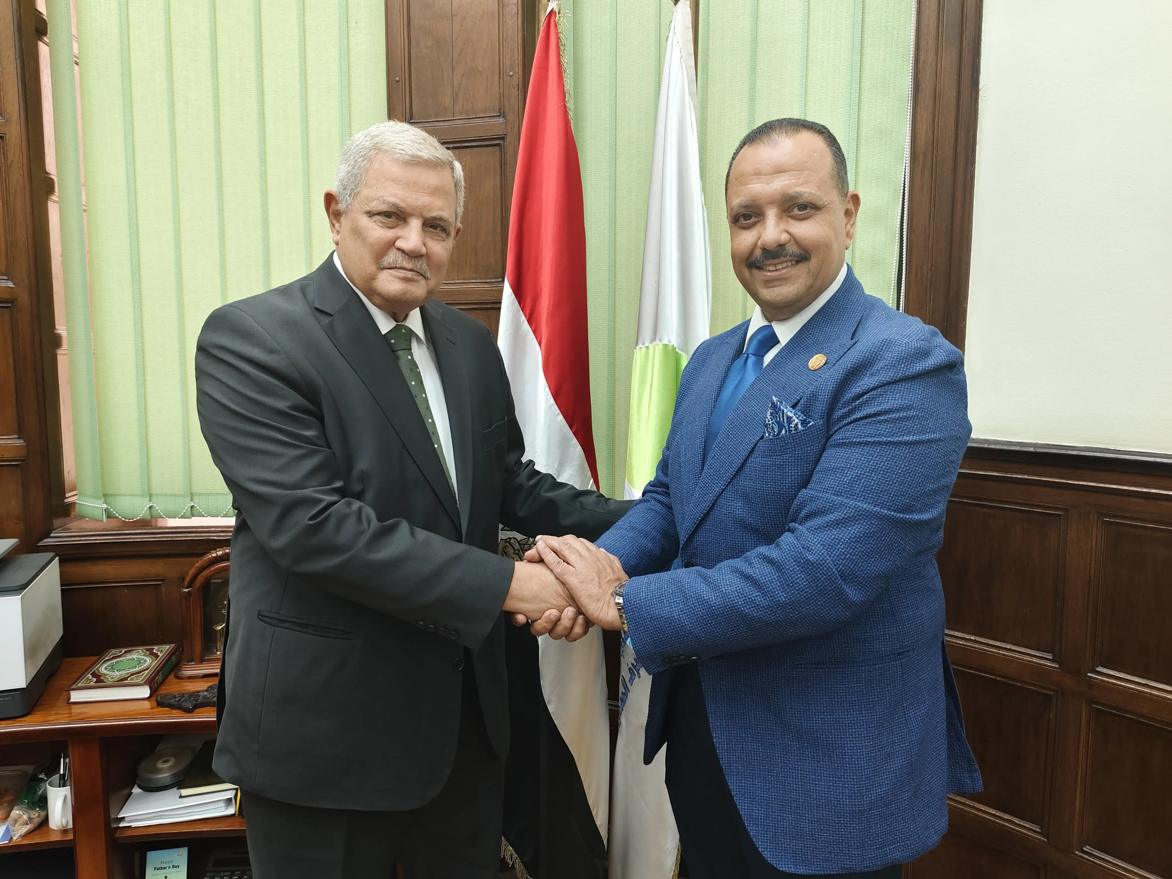 للمرة الأولى بتاريخ مياه الشرب والصرف الصحى ''نقيب المرافق'' يعلن الموافقة على صرف مكافأة نهاية الخدمة للعاملين و يوجه الشكر لـ''وزير الاسكان'' و''رئيس القابضه للمياه'' لدعمهم المتواصل