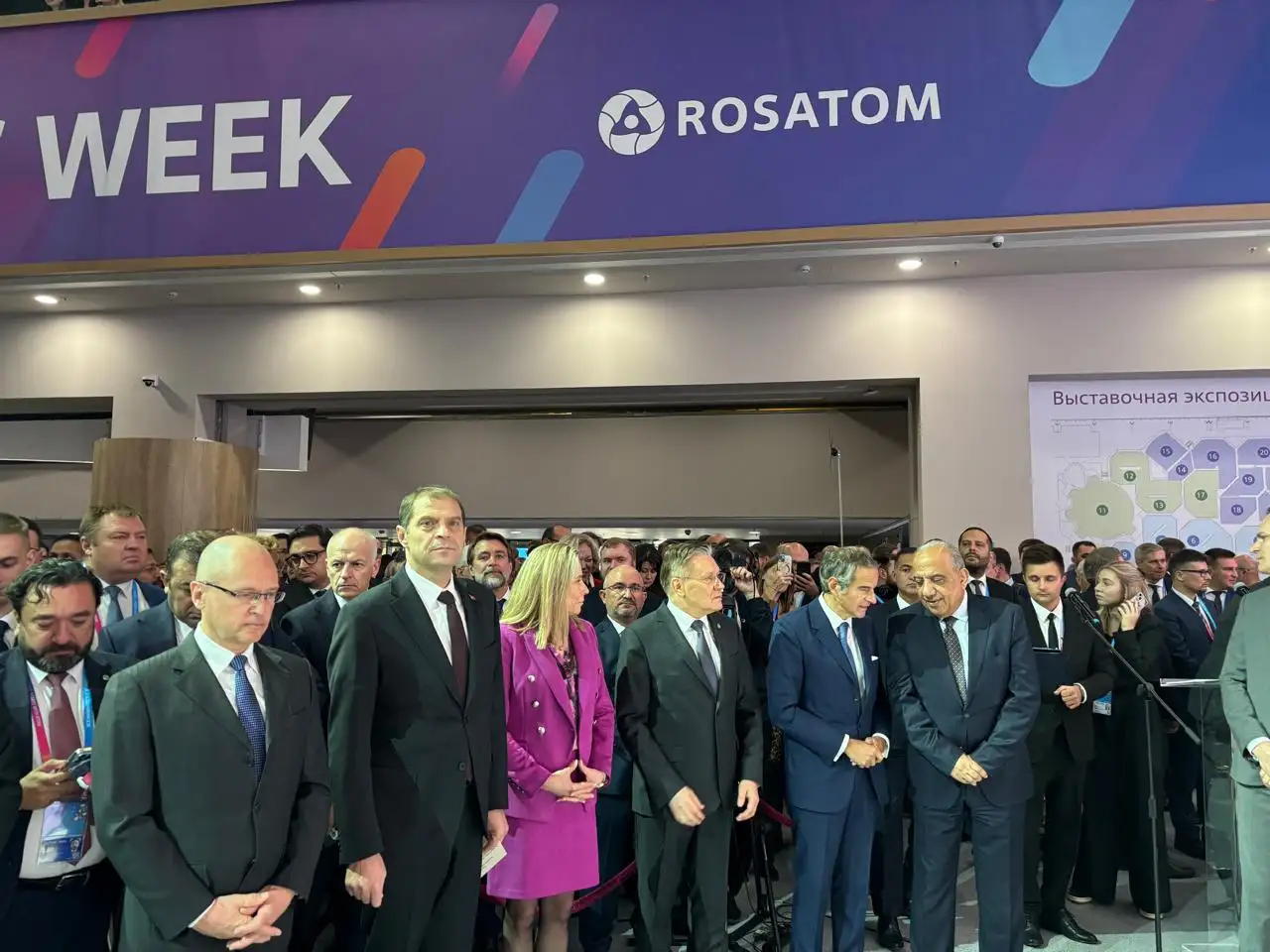 خلال مشاركته فى القمة النووية العليا والأسبوع الذرى العالمى بروسيا الاتحادية ''وزير الكهرباء'' يشهد مراسم نقل وعاء ضغط المفاعل للوحدة النووية الأولى إلى موقع المحطة النووية بالضبعة