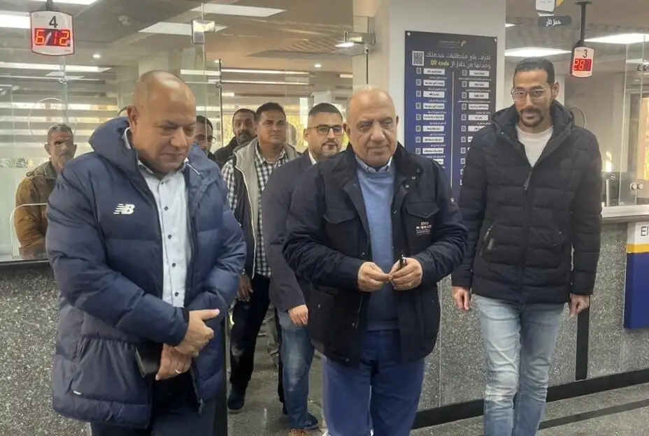 ''وزير الكهرباء'' يتفقد مركز خدمة المواطنين، ومحطة المحولات، بمدينة بورفؤاد محافظة بورسعيد ويتابع خطة التشغيل وتأمين التغذية